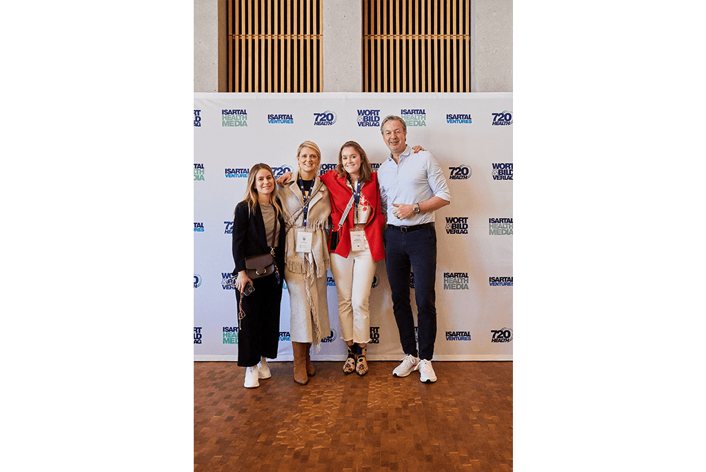 Von links: Samira Pletzer, Leitung Social Media Wort & Bild Verlag, Dr. Judith Pöverlein, Julie von Wangenheim, Leitung Unternehmenskommunikation Wort & Bild Verlag, und Andreas Arntzen