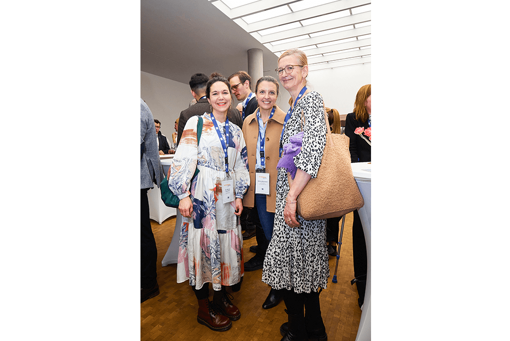 Von links: Dr. Nicole Lauscher, Managing Director Vita Health Media, Bettina Billerbeck, Looping Group und Claudia Röttger, Chefredakteurin Senioren Ratgeber