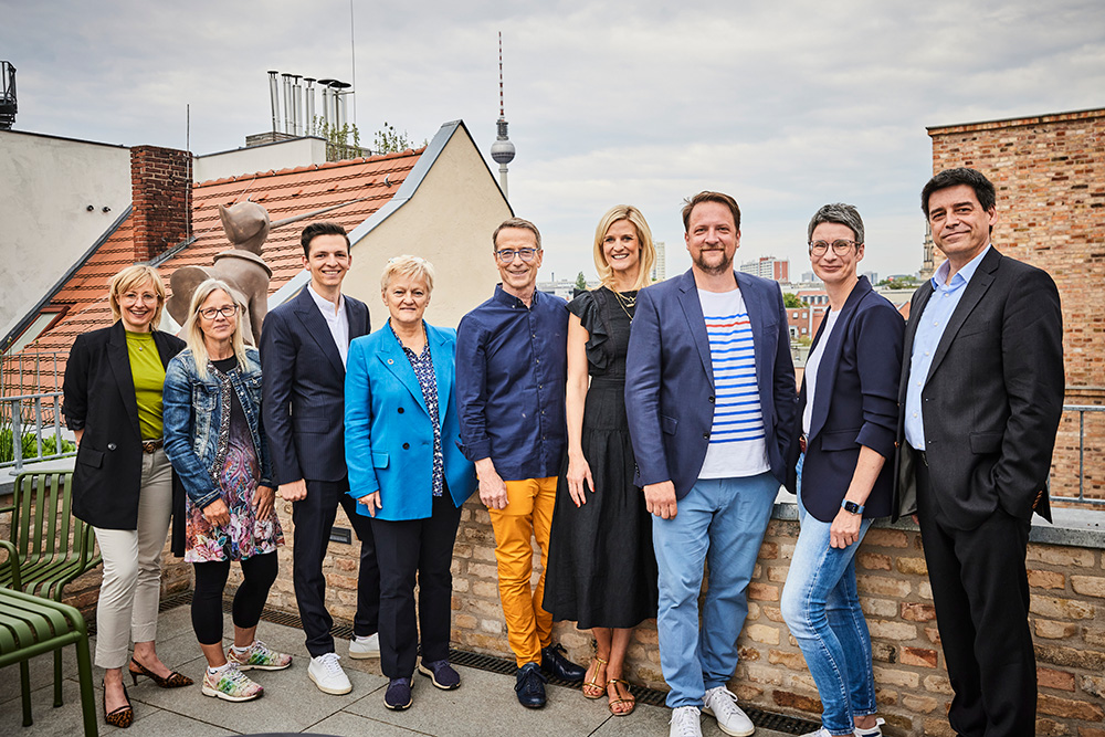 von links: Katja Töpfer, Prof. Dr. Monika Schreiner, Florian Feneberg, Renate Künast, Dr. Matthias Riedl, Henrike Luszick, Stefan Schweiger, Tina Haase und Prof. Dr Kai Kolpatzik